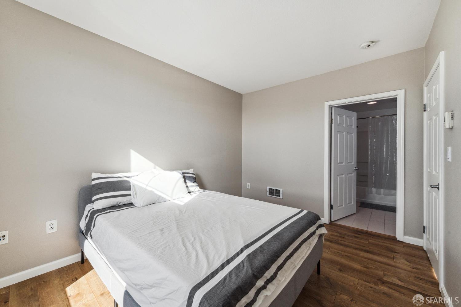 1121 40th Street # 5405