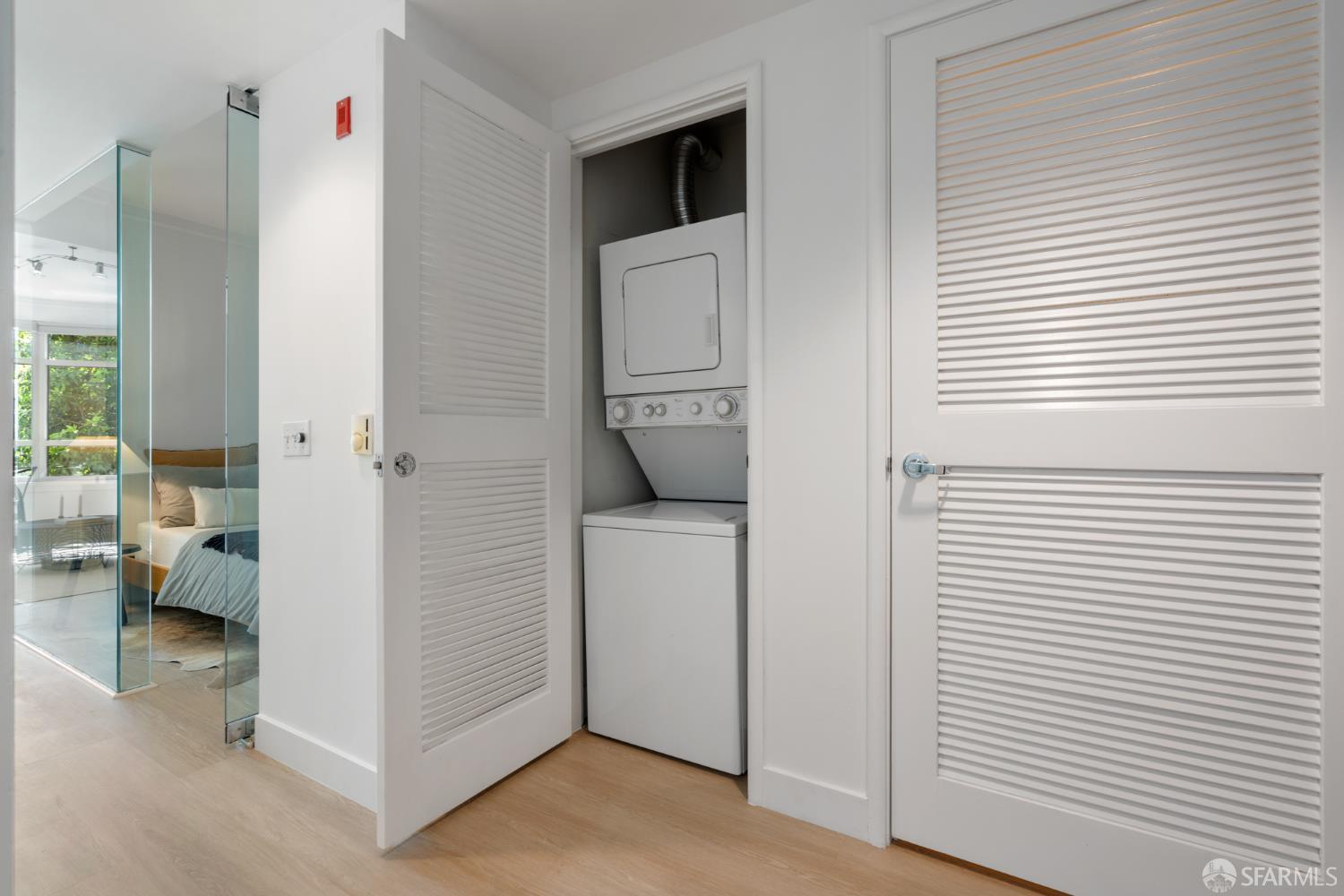 403 Main Street # 208N