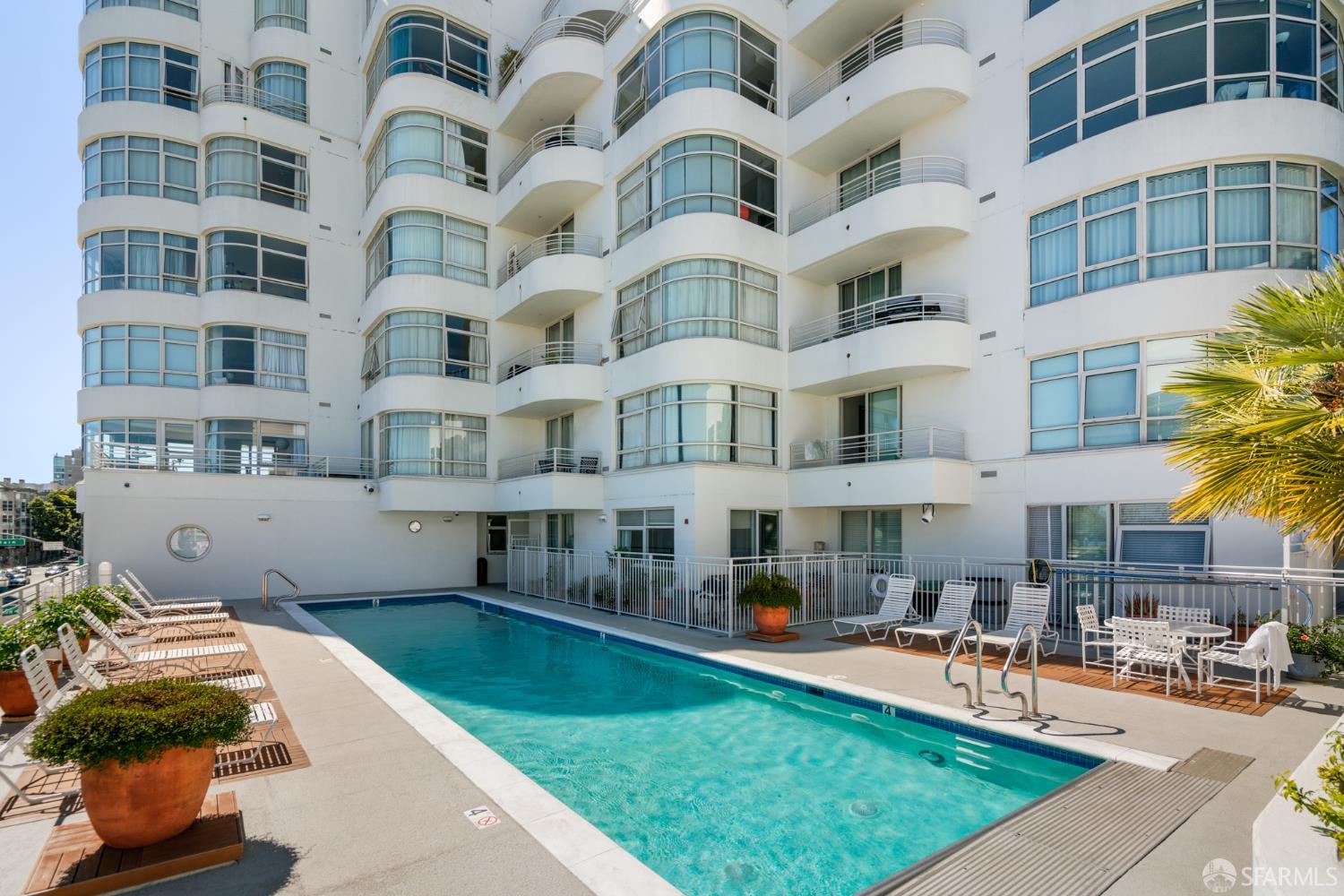 403 Main Street # 208N