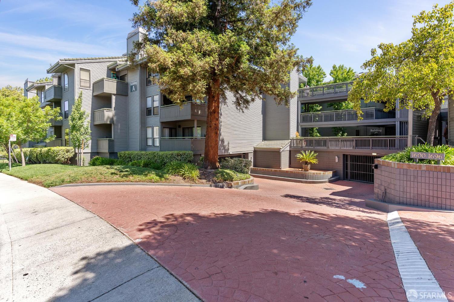 1652 San Miguel Drive