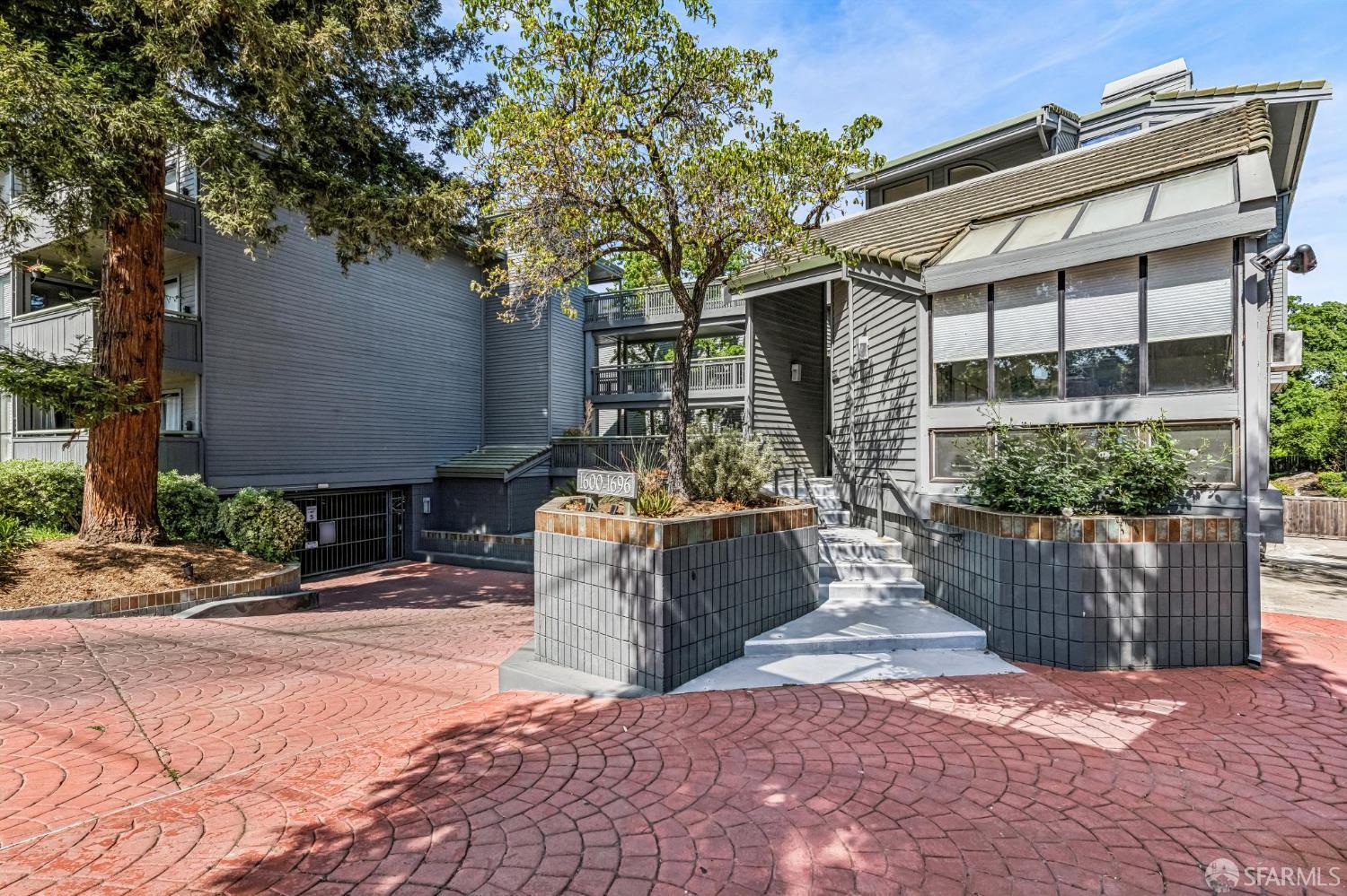 1652 San Miguel Drive