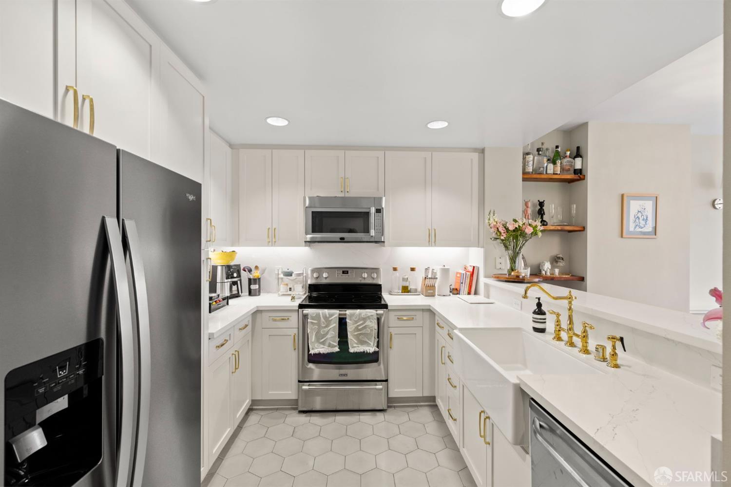 260 King Street # 1009