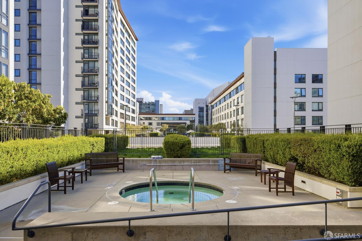 260 King Street # 1009