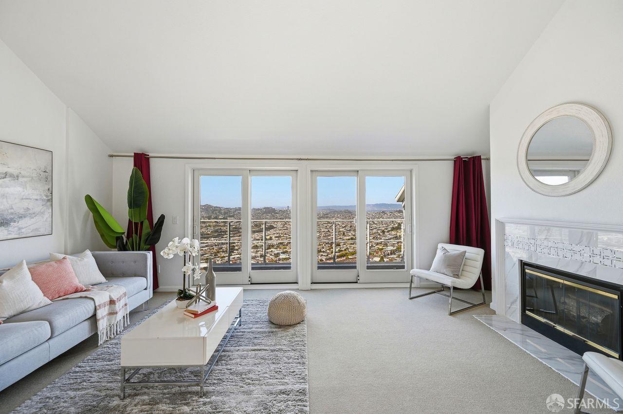 580 Pointe Pacific # 4