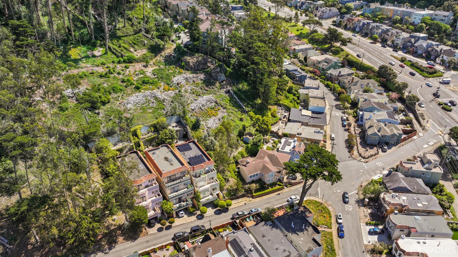 112 Kensington Way