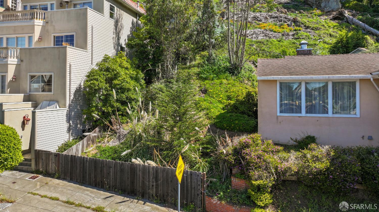 112 Kensington Way