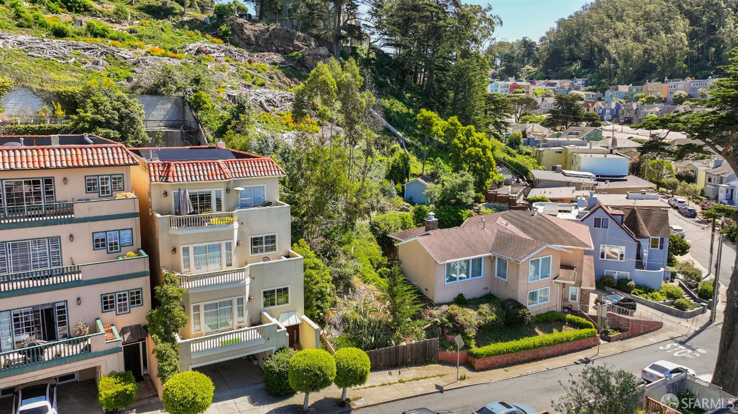 112 Kensington Way