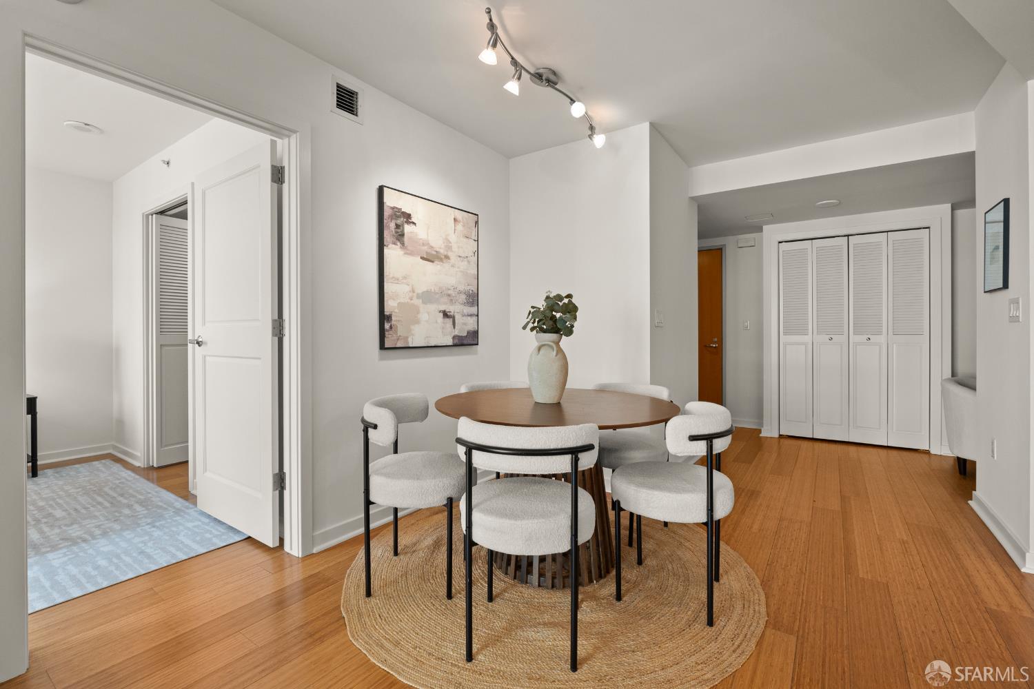 170 King Street # 804