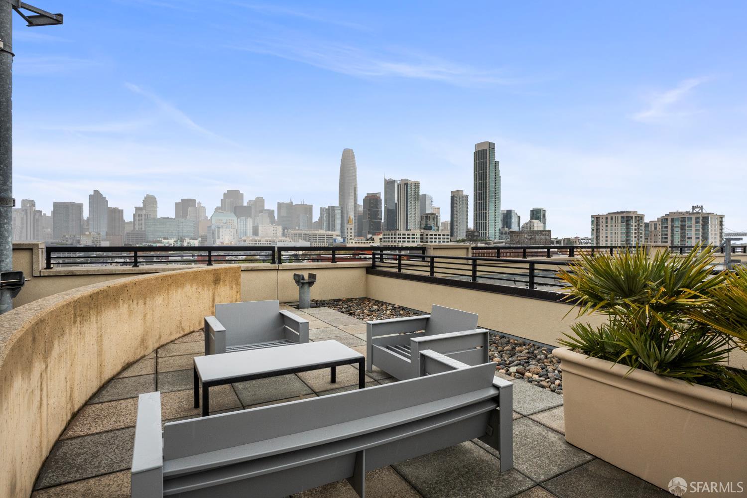 170 King Street # 804