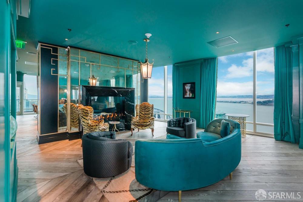 425 1st Street # 5402