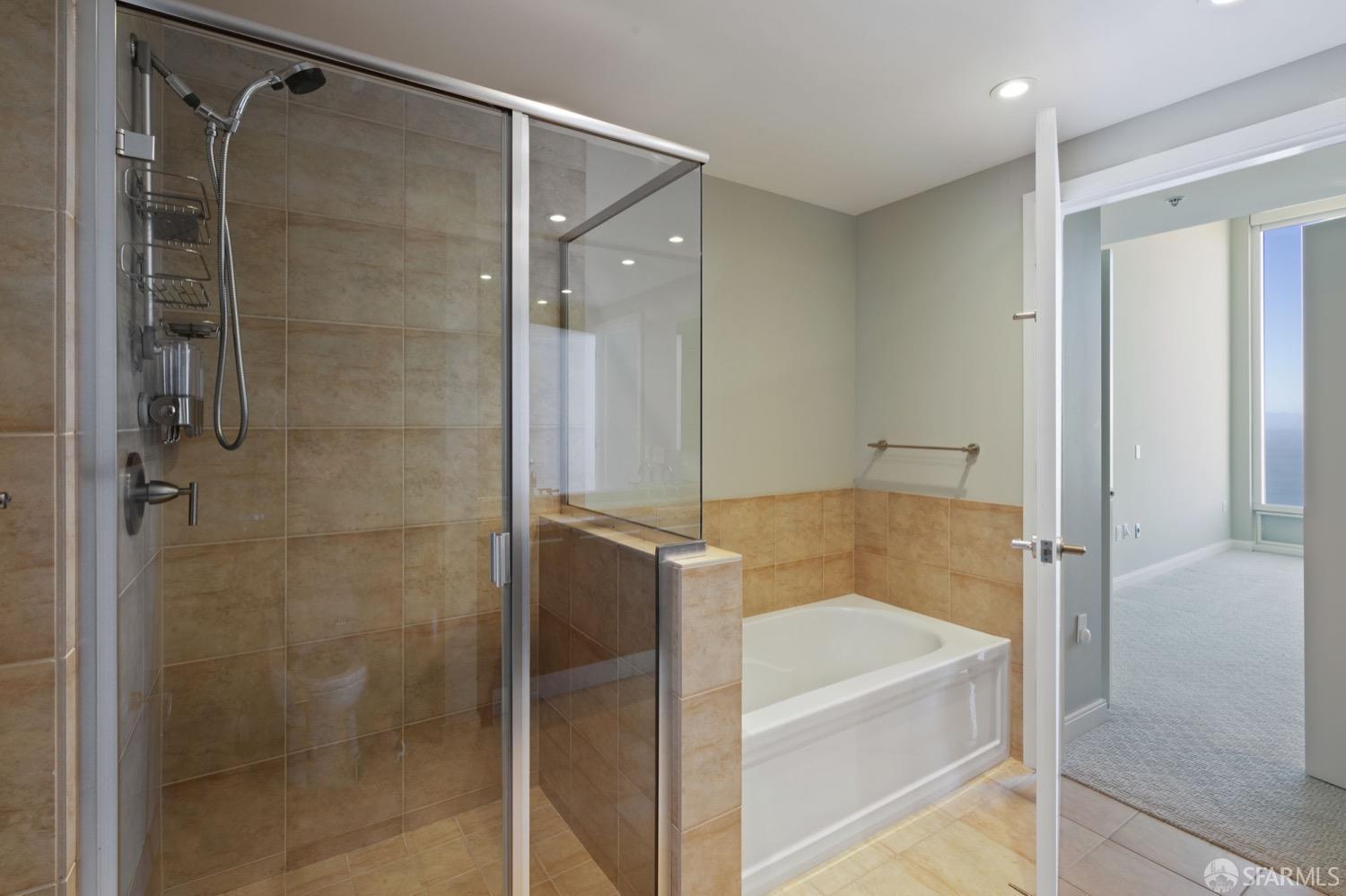 425 1st Street # 5402