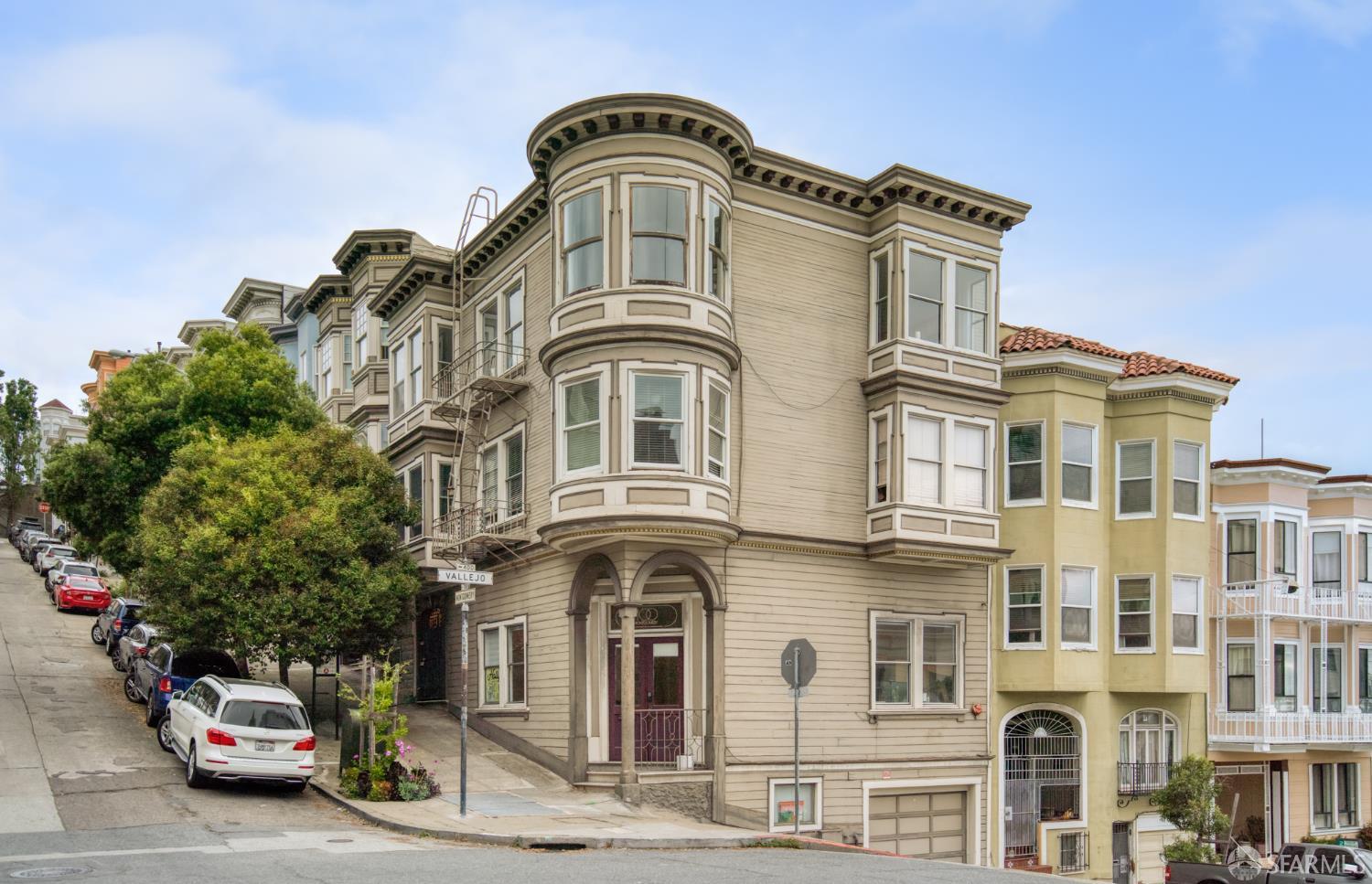 1106 Montgomery Street