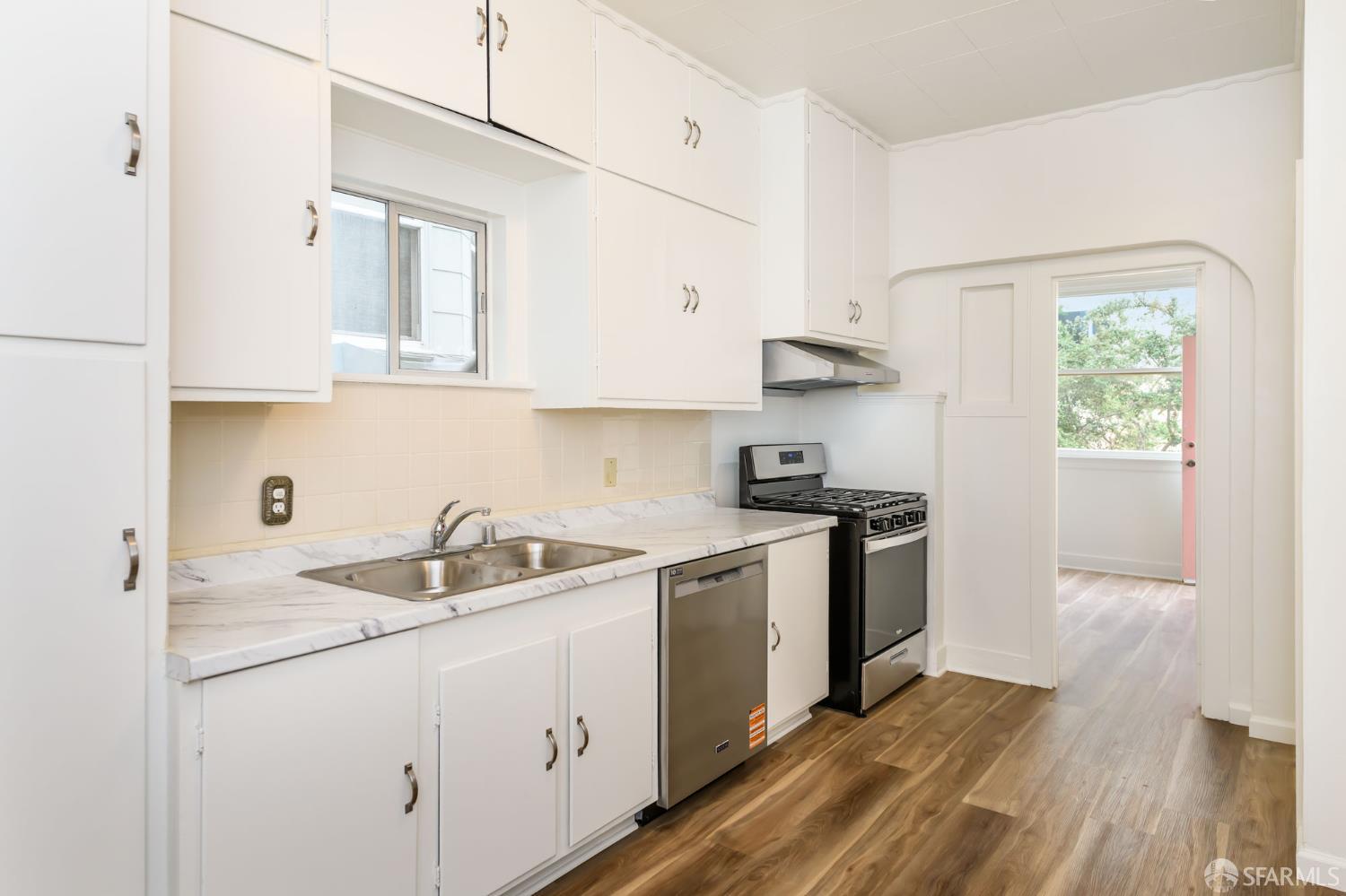521-521 1/2 Judah Street