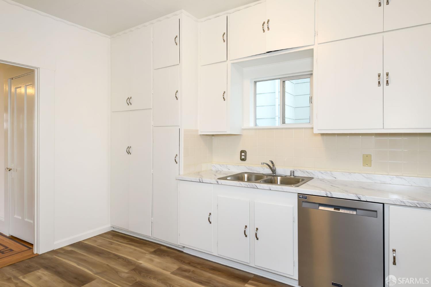 521-521 1/2 Judah Street
