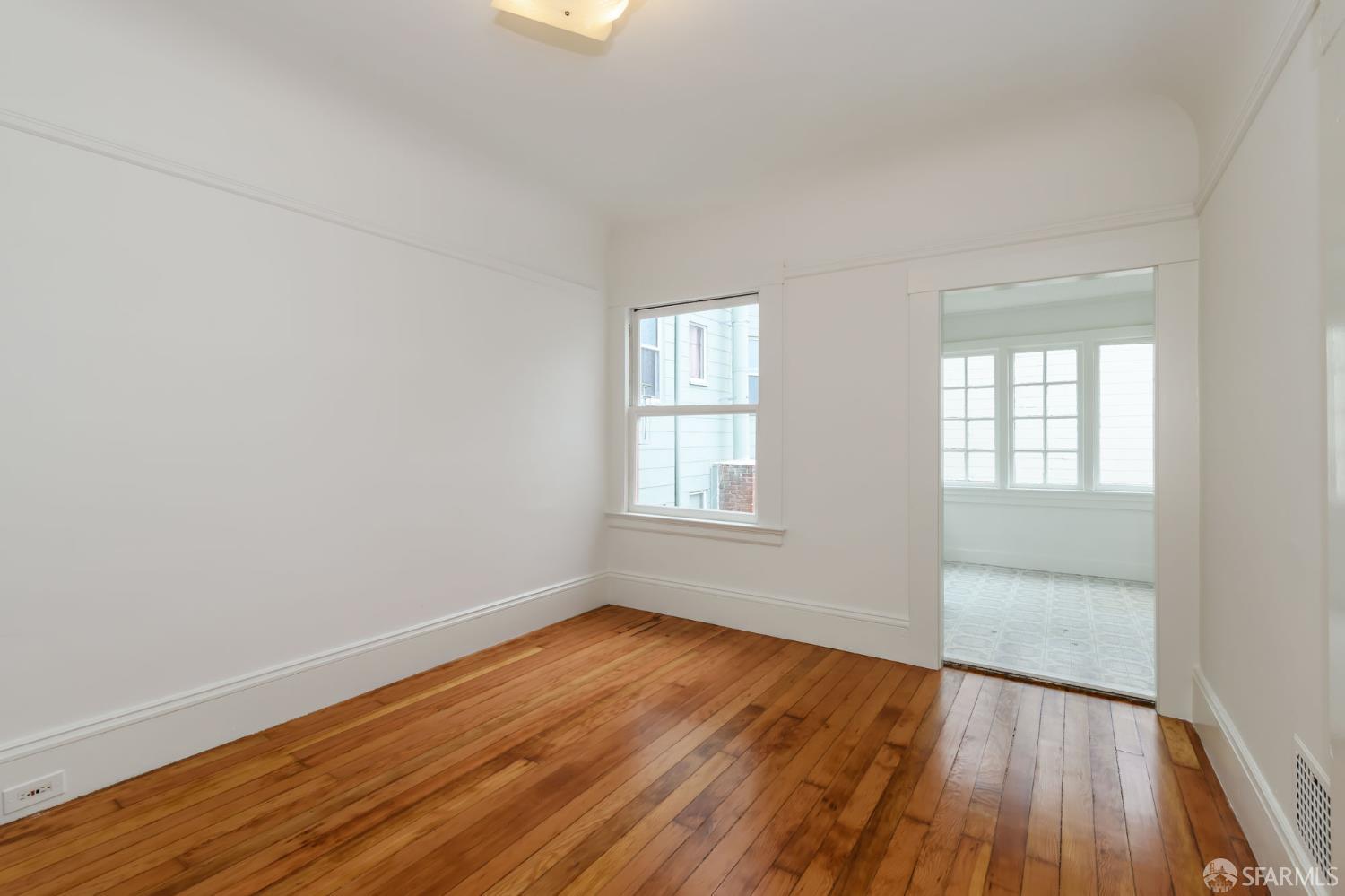 521-521 1/2 Judah Street