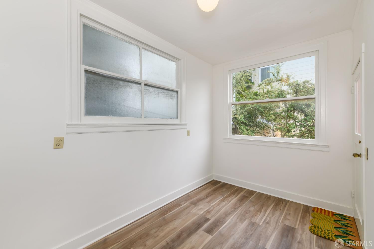 521-521 1/2 Judah Street