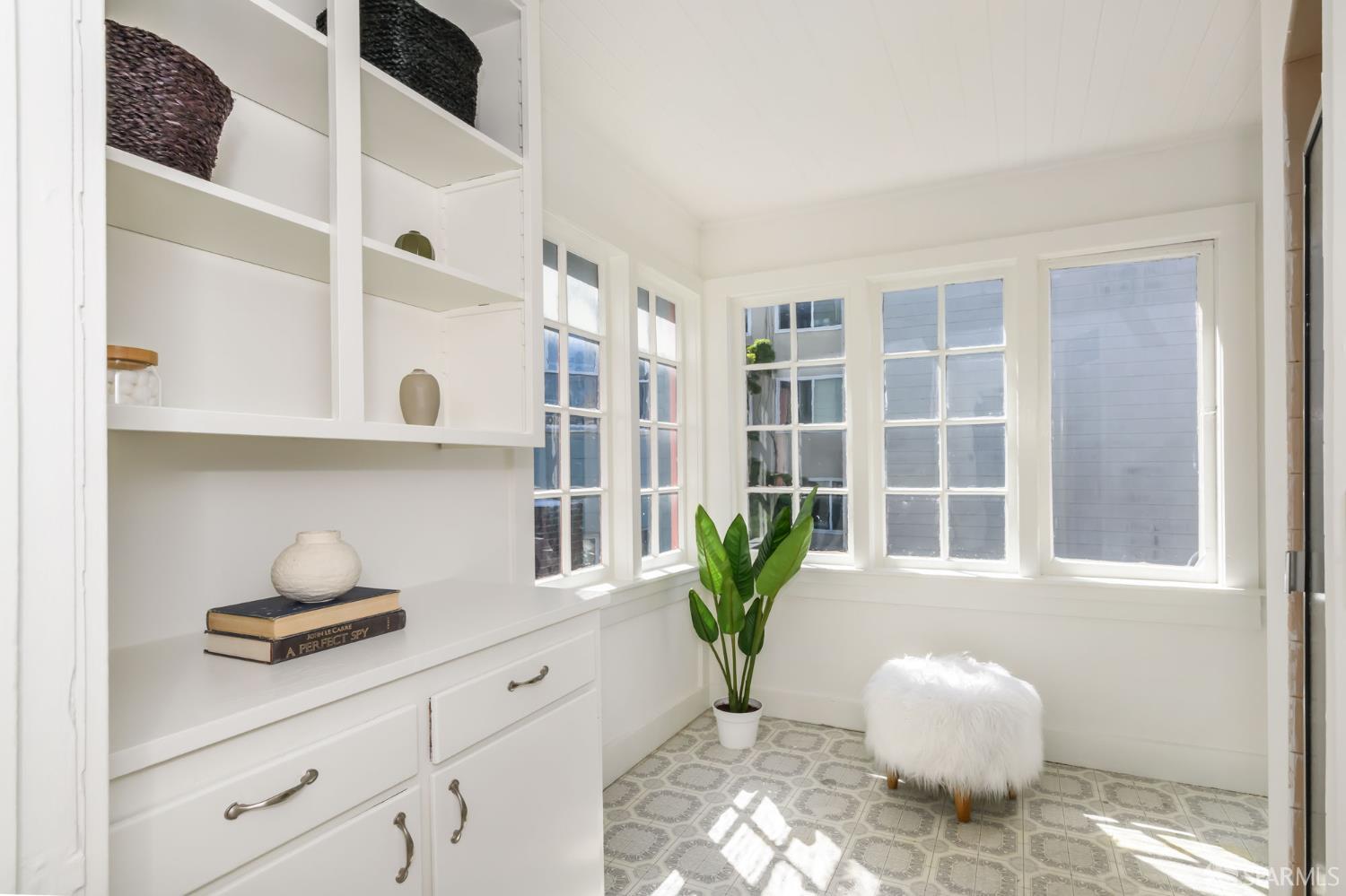 521-521 1/2 Judah Street