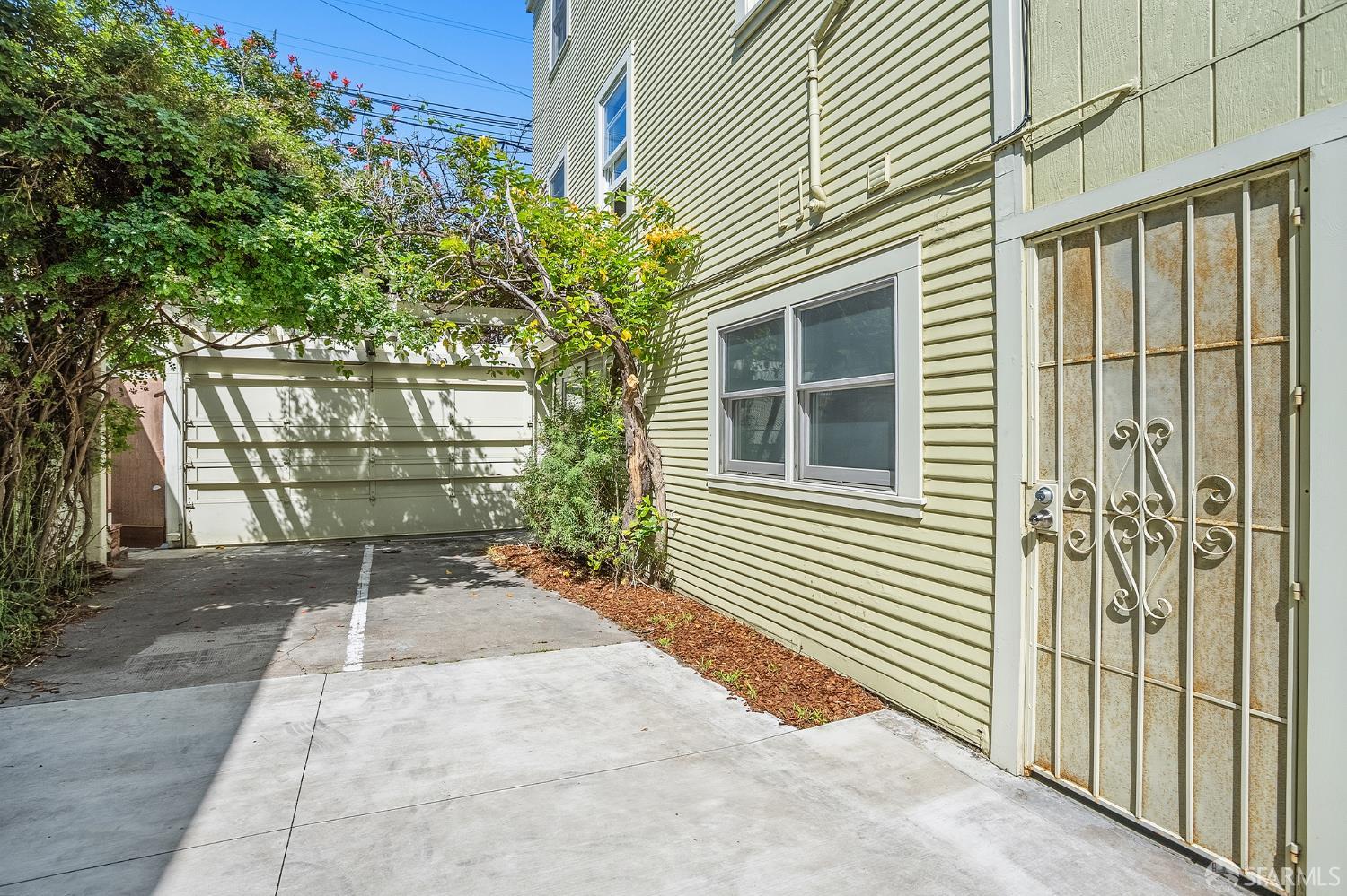 1081 Treat Avenue