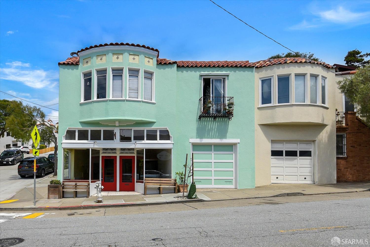 3121-3124 Castro Street