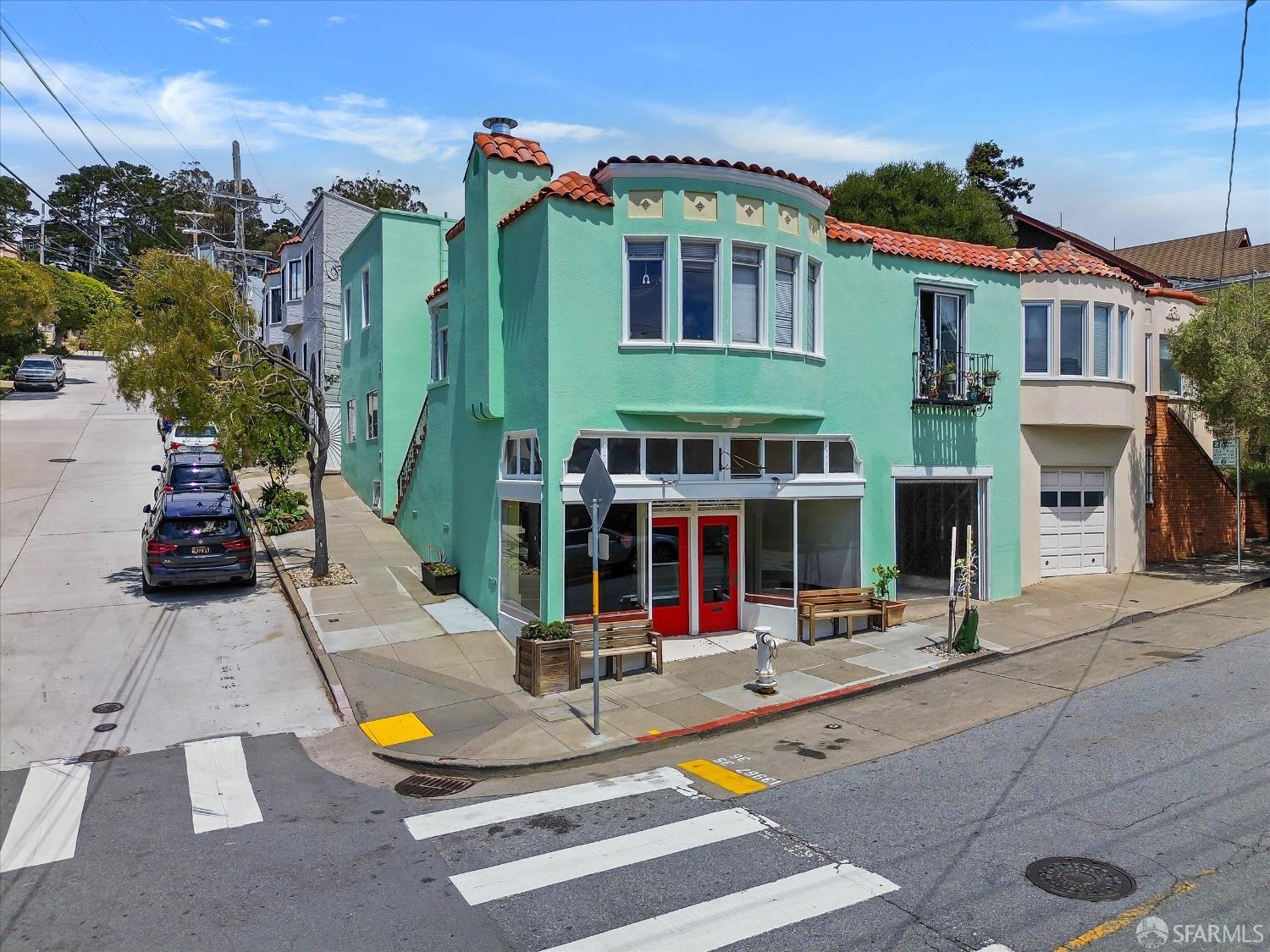 3121-3124 Castro Street