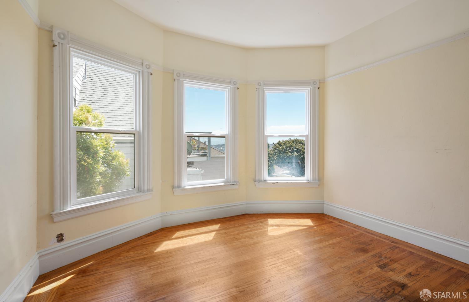 203 Hoffman Avenue
