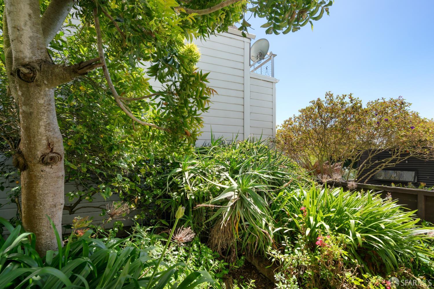 203 Hoffman Avenue