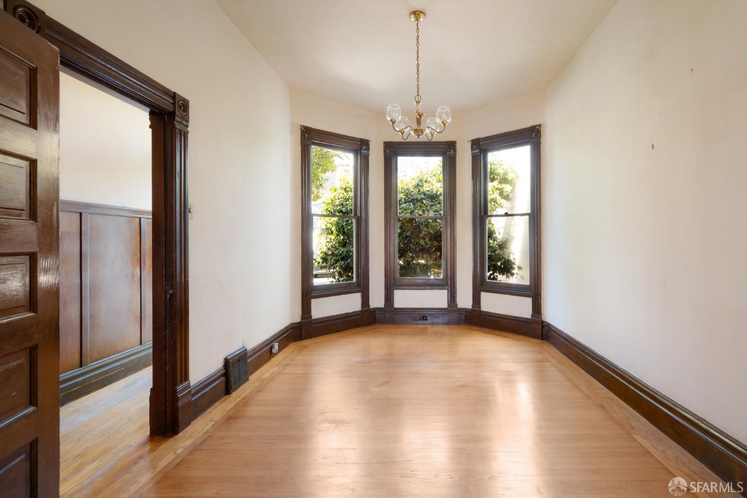 203 Hoffman Avenue