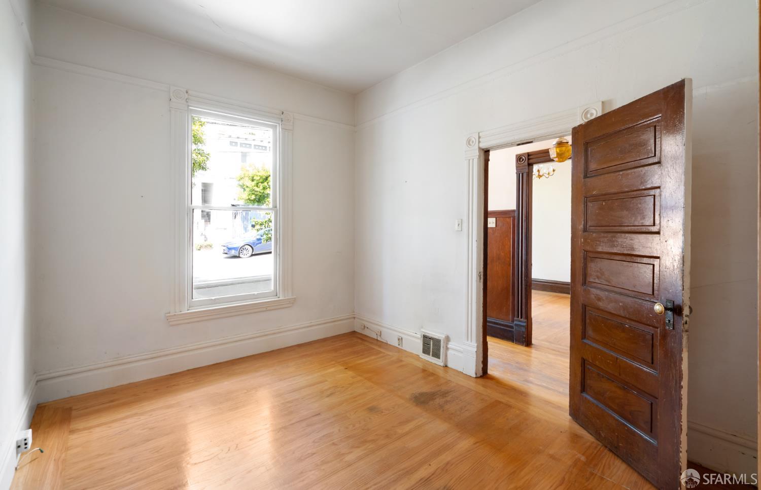 203 Hoffman Avenue