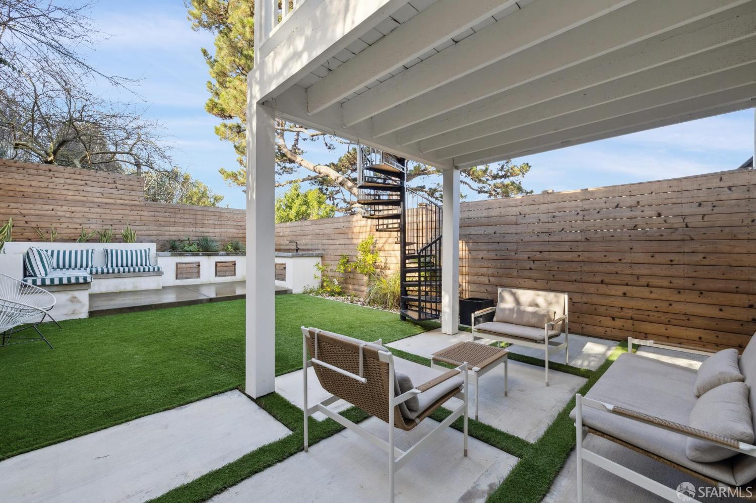 618 Sanchez Street