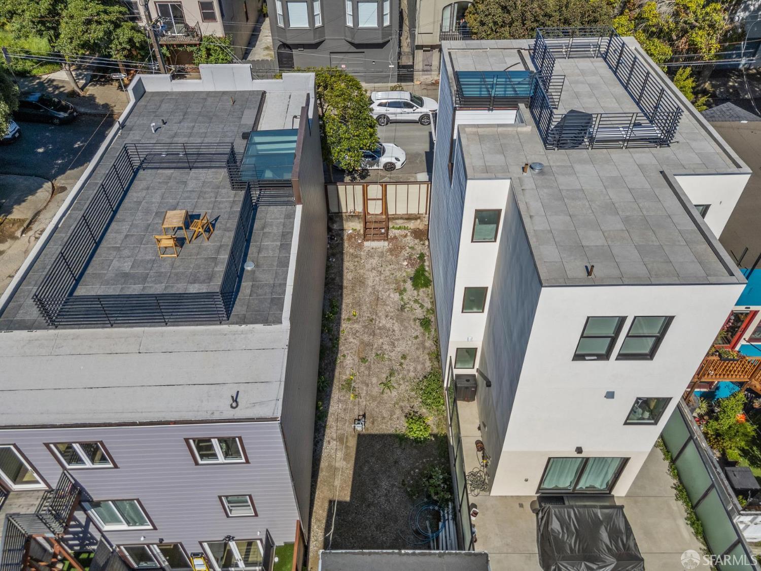 23 Brompton Avenue