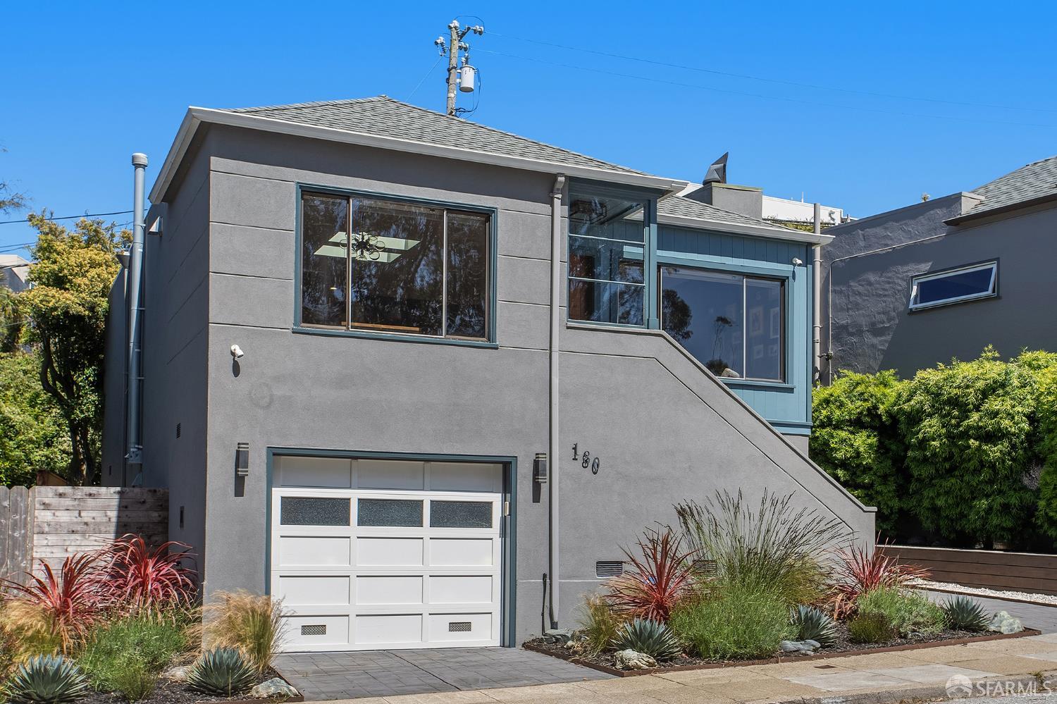 180 Panorama Drive