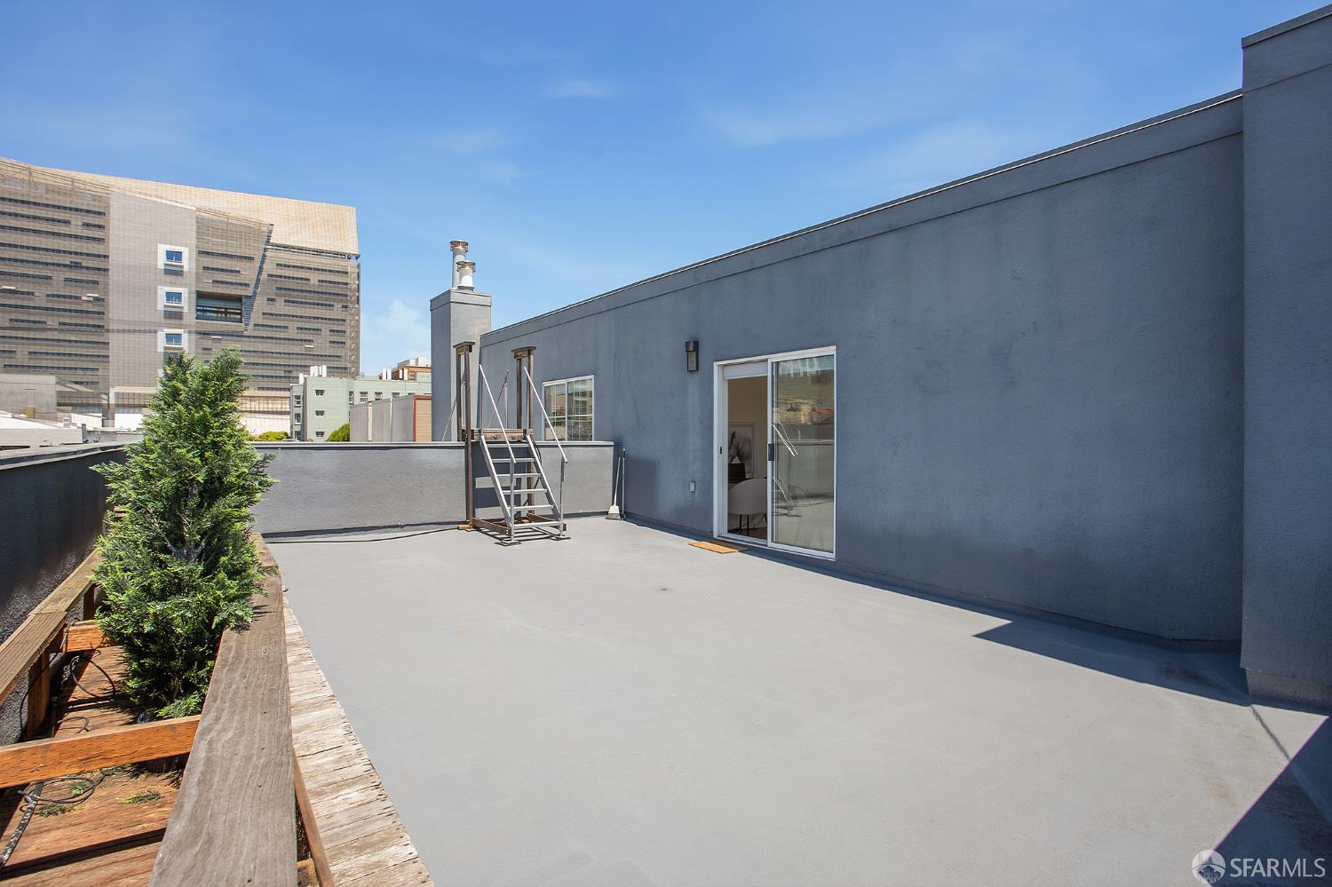603 Natoma Street # 402