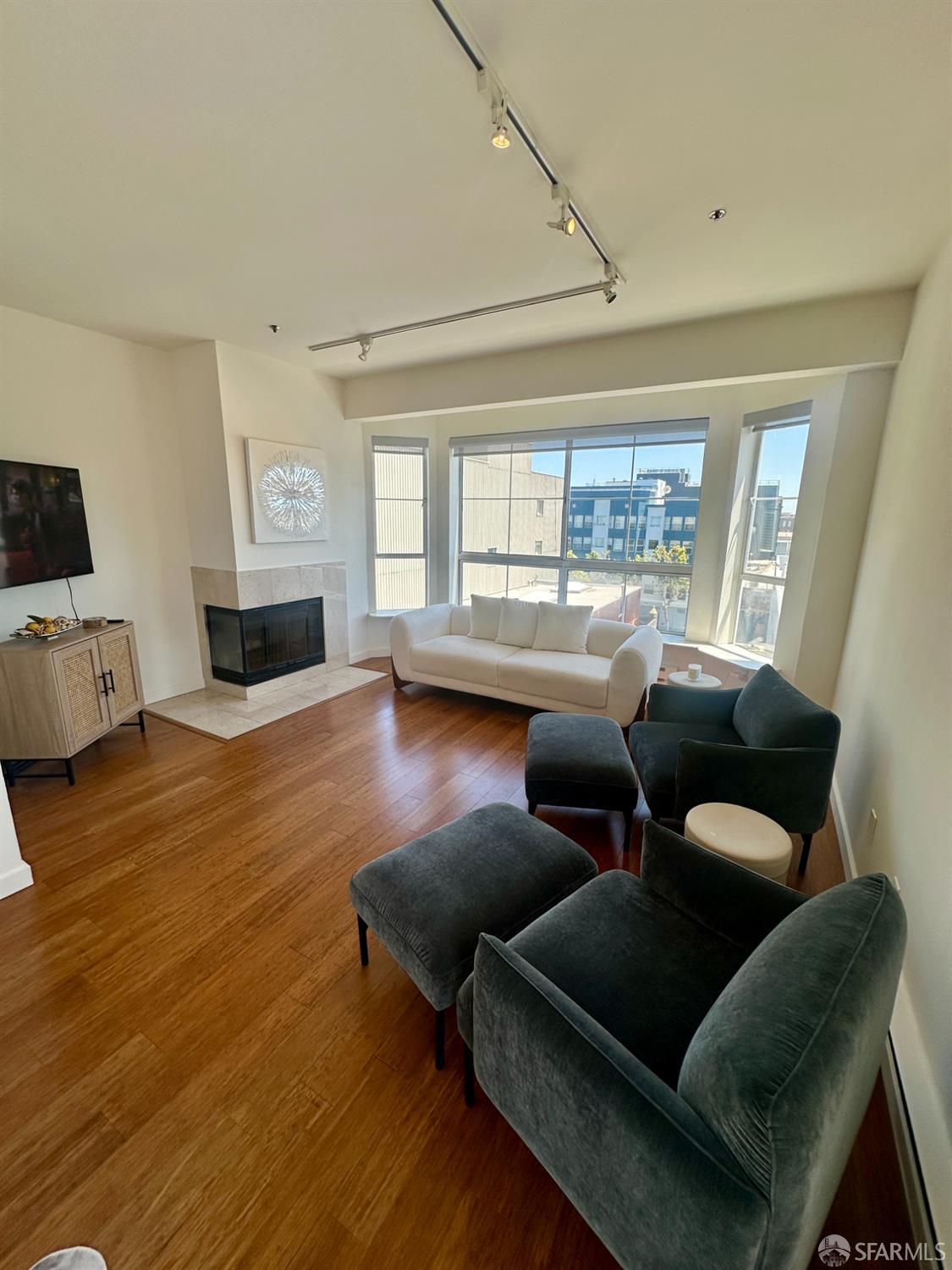 603 Natoma Street # 402