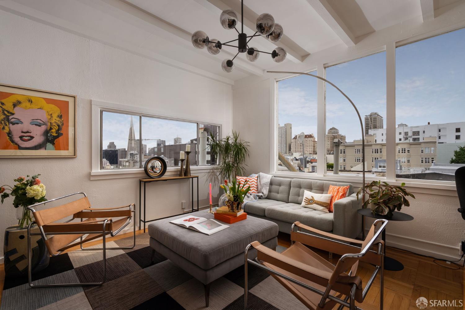 1023 Broadway