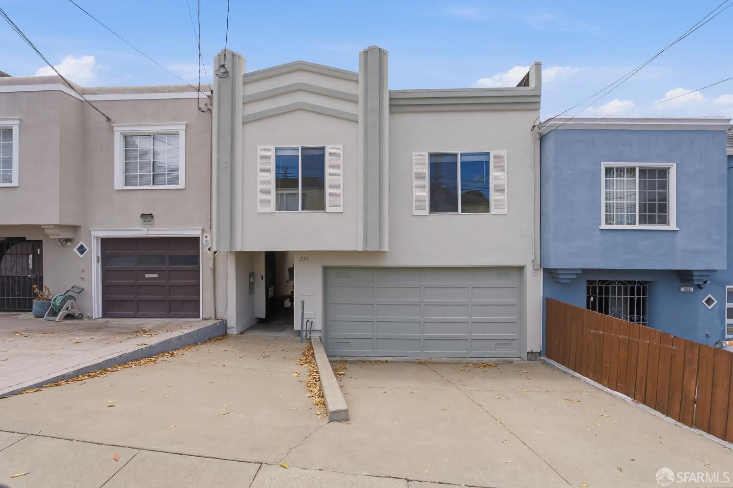 251 SE Byxbee Street