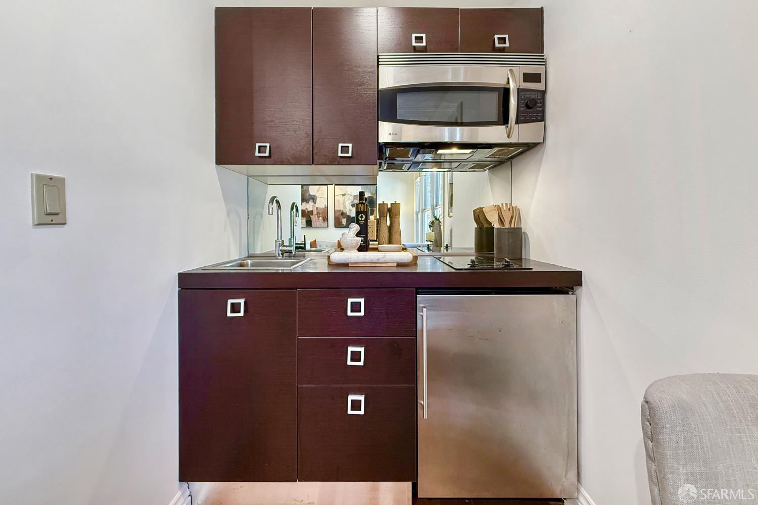 725 Pine Street Unit: #101