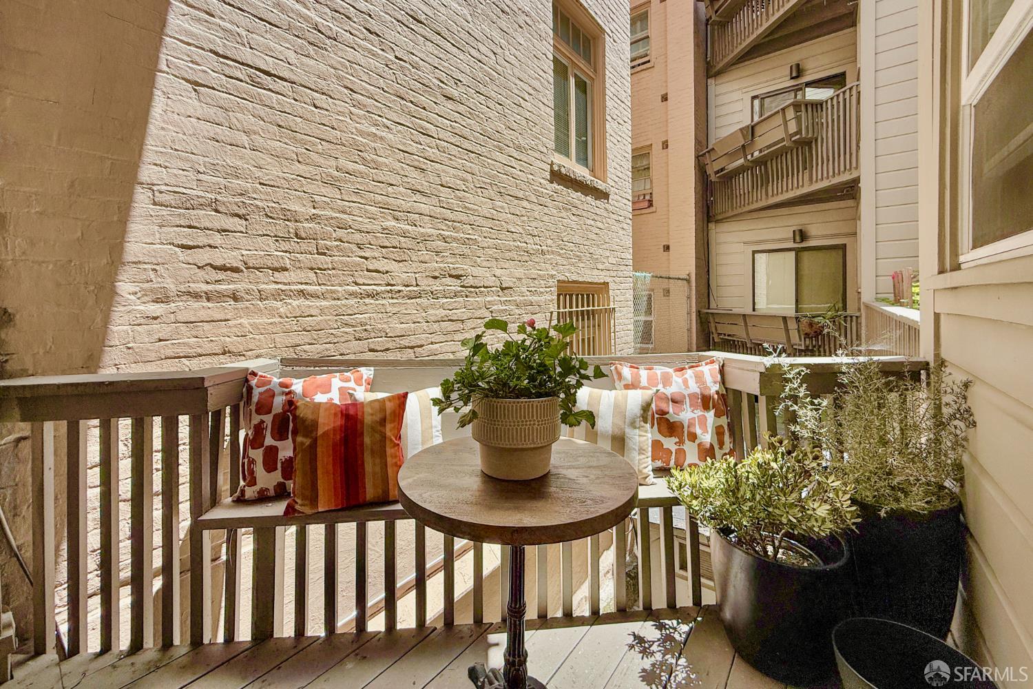 725 Pine Street Unit: #101