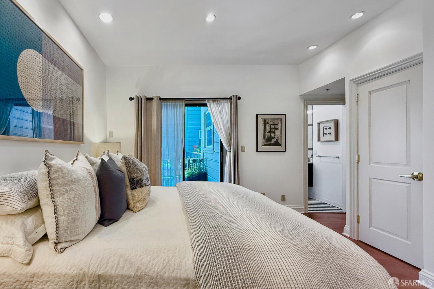 725 Pine Street Unit: #101