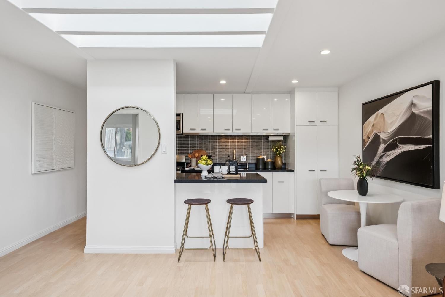 423 Waller Street # 7