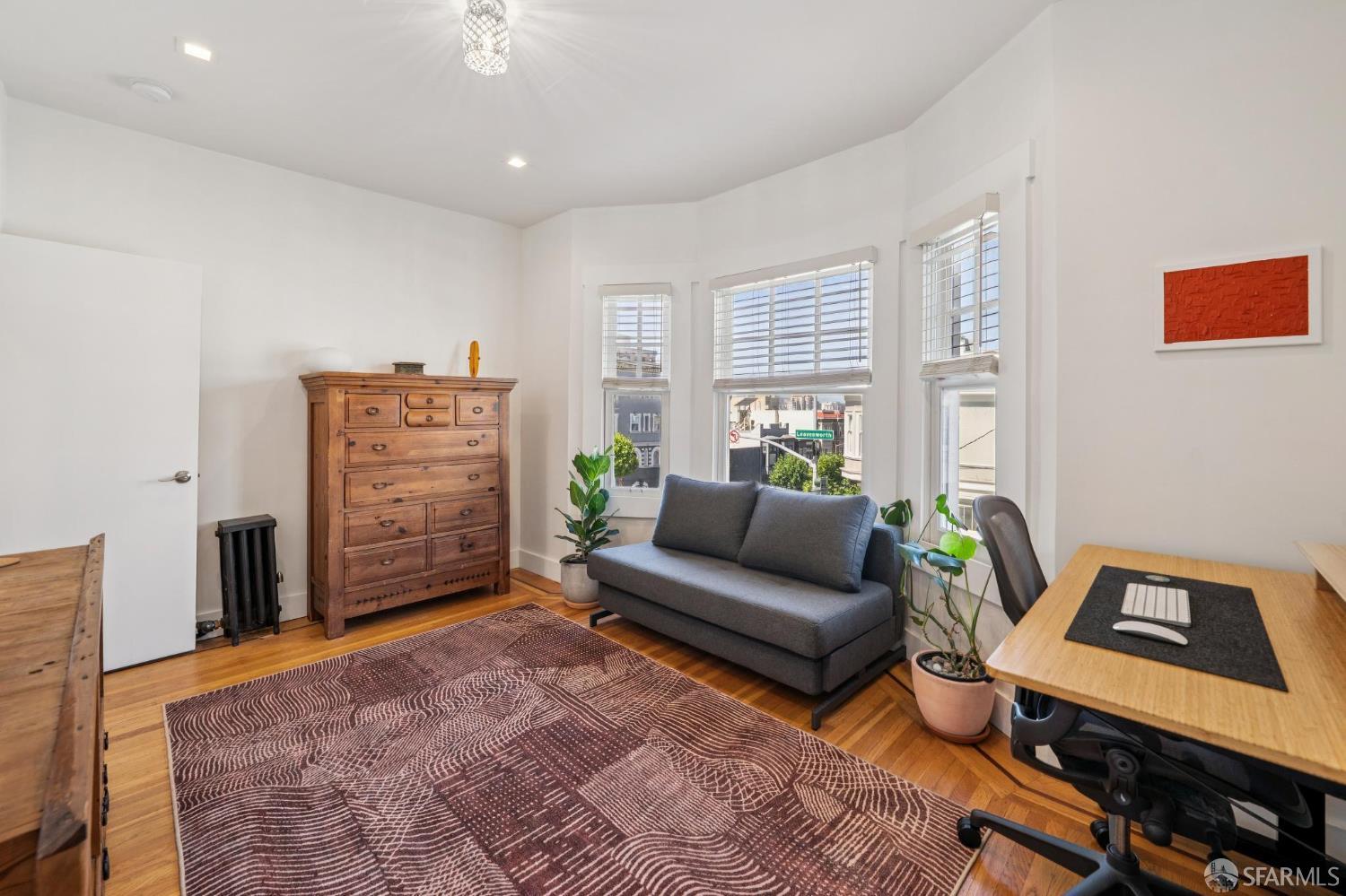 1100 Leavenworth Street # 3