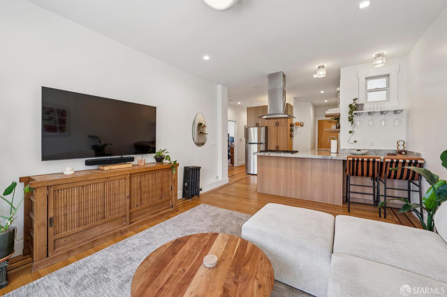 1100 Leavenworth Street # 3