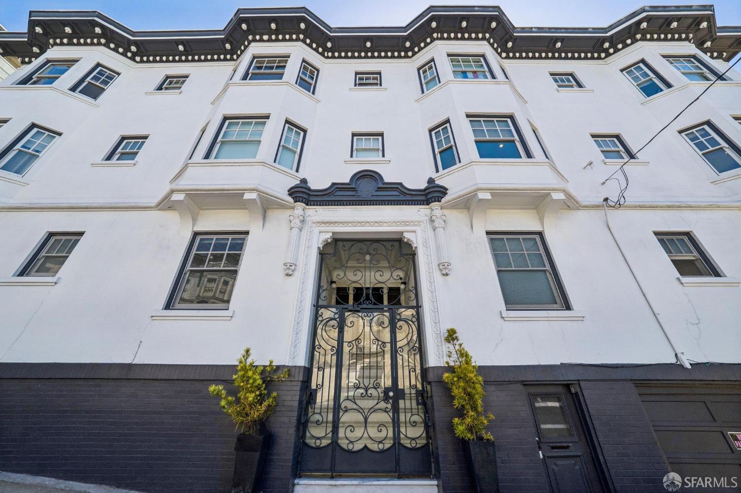 1100 Leavenworth Street # 3