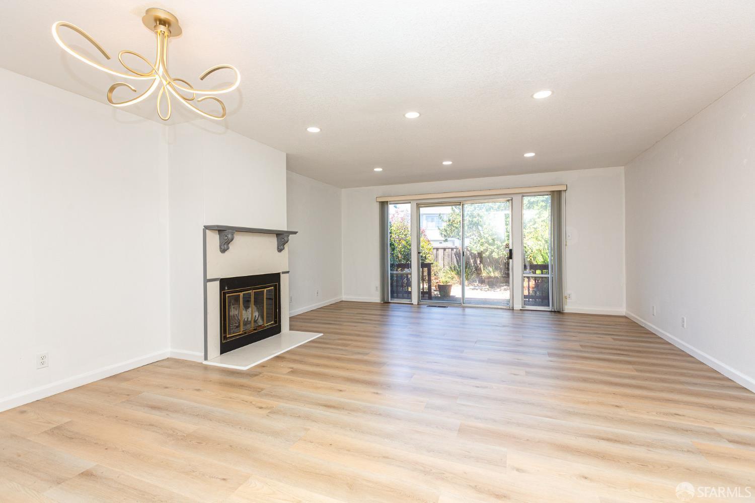 80 Silverview Drive
