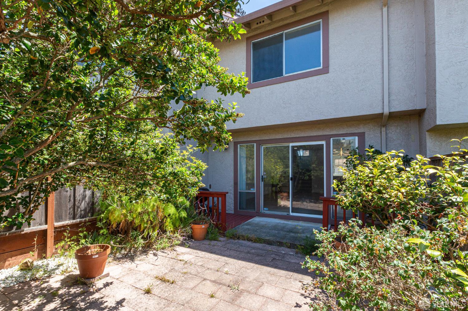 80 Silverview Drive