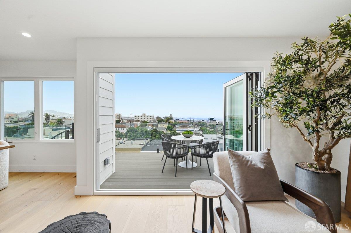 39 Seal Rock Drive