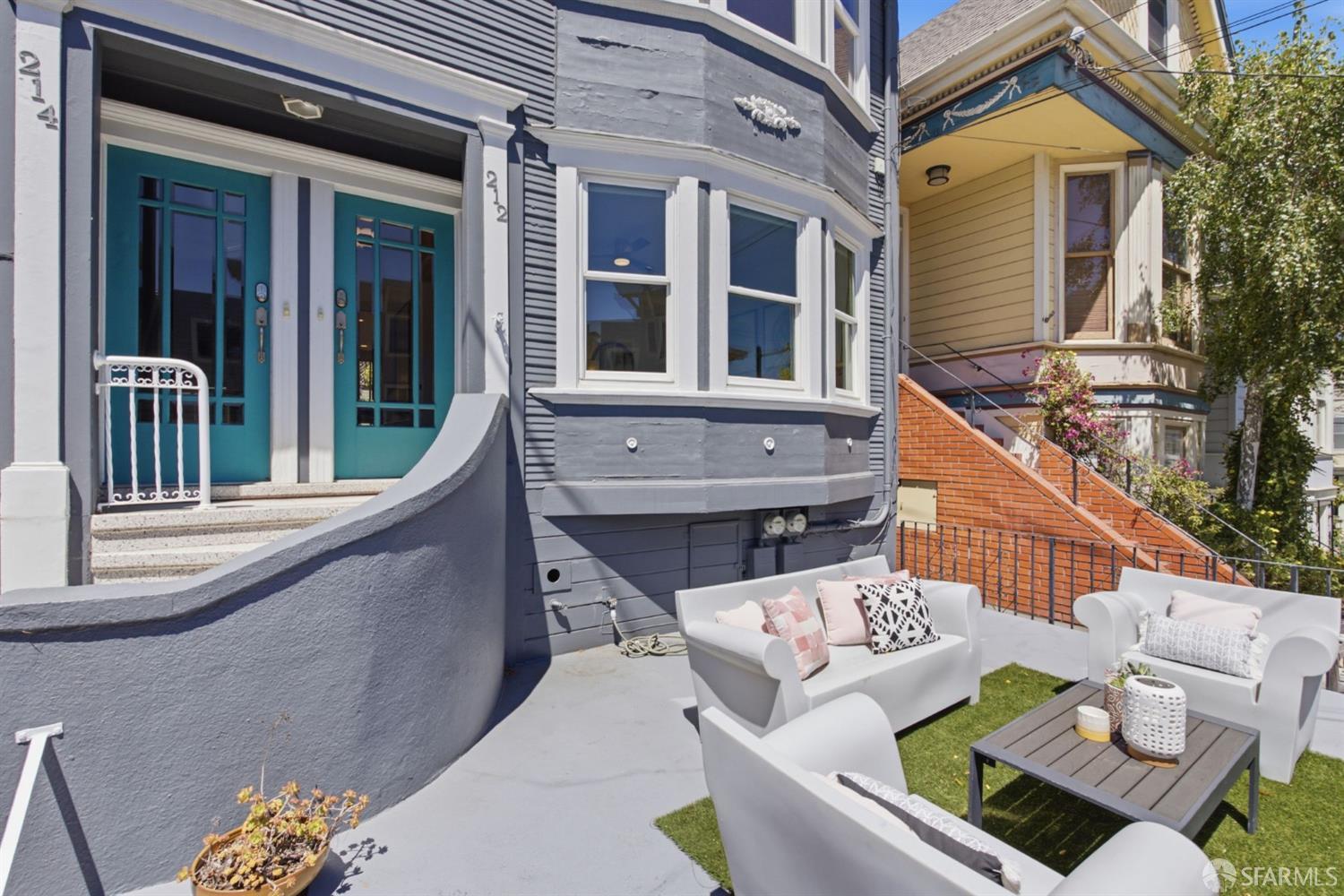 212 Eureka Street