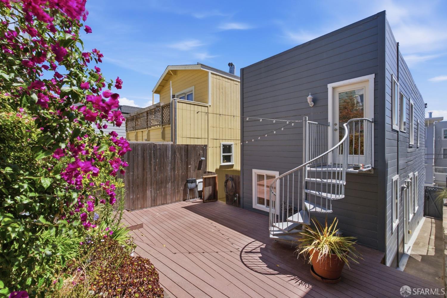 212 Eureka Street