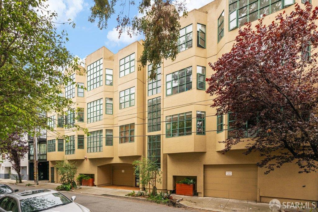 33 Vandewater Street # 103
