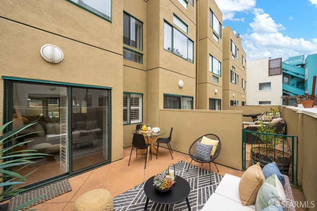 33 Vandewater Street # 103
