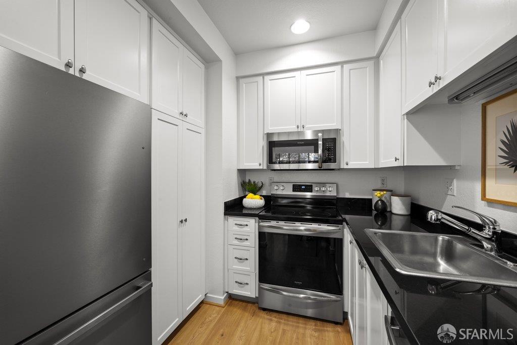 33 Vandewater Street # 103